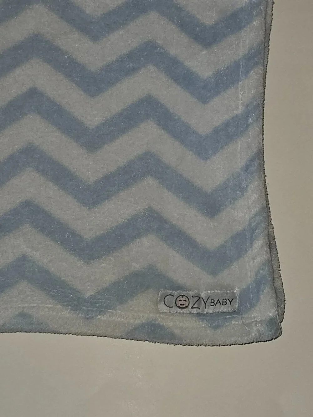 Cozy Baby Blue White Chevron Baby Blanket Fleece Soft 29x40 Zig Zag 119741